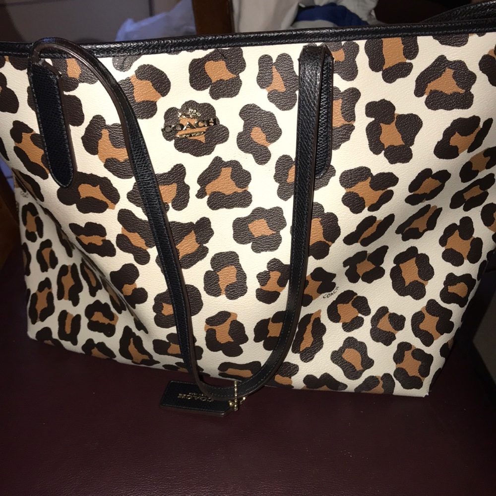 Coach cheetah print tote bag